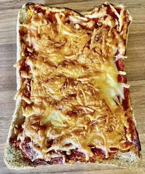 Margarita pizza bread