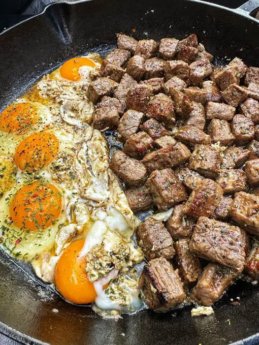 Buttery steak bites and eggs
