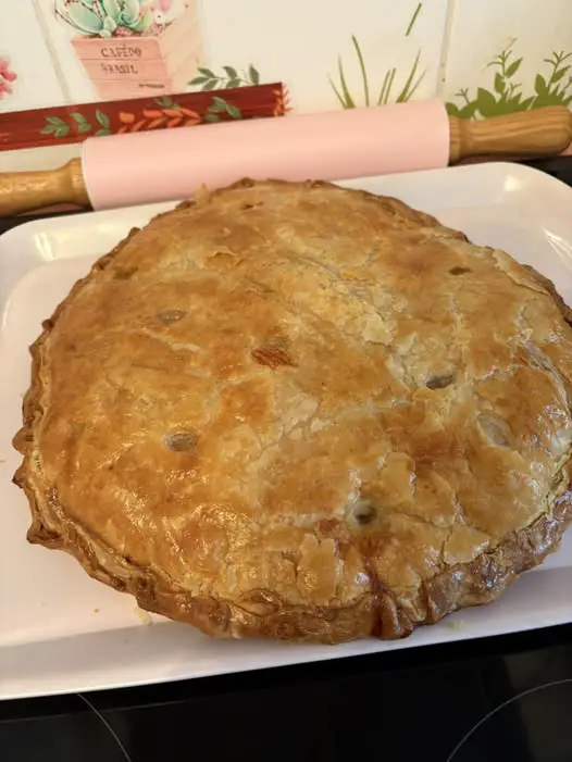 Sausage meat and onion pie