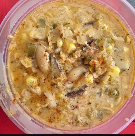 White chili with crab meat