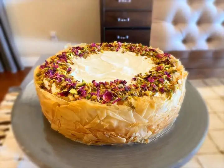 baklava cheesecake with a filo