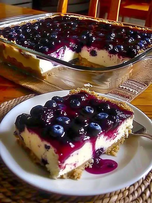 Keto Blueberry Cheesecake Bars