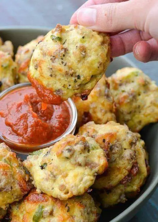 Supreme Pizza Puffs Keto Low Carb