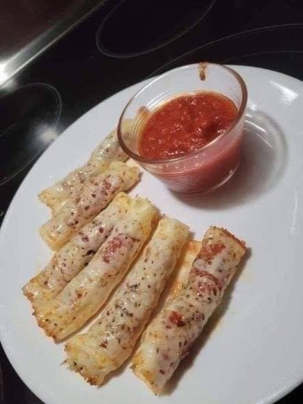 Keto Pizza Roll ups