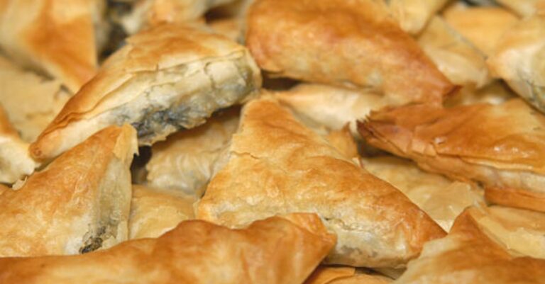Spanakopita triangles