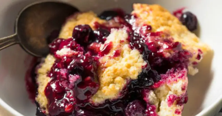 Blackberry cobbler