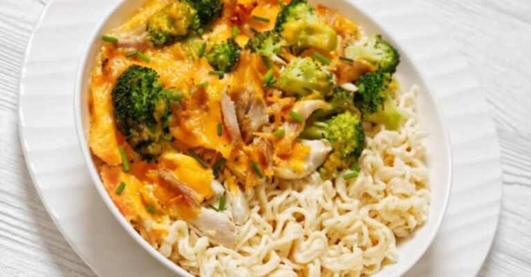Cheddar Broccoli Noodle Casserole
