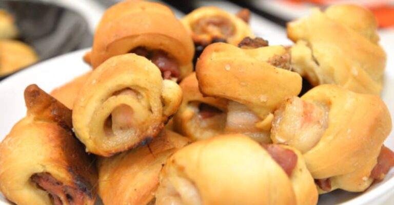 Sausage cream cheese crescent rolls