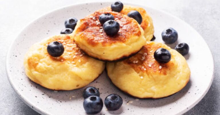 Fluffy Blueberry Cottage Cheese Pancake Bites