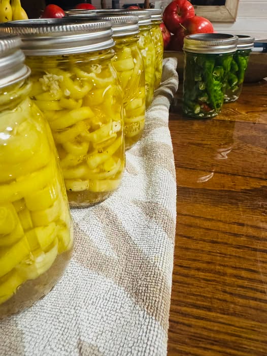 Pickled Banana Peppers