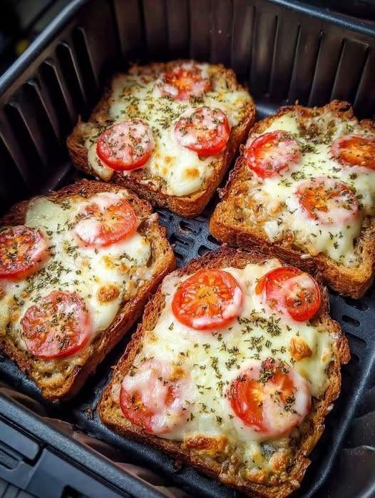 Fryer Cheesy Tomato Toast