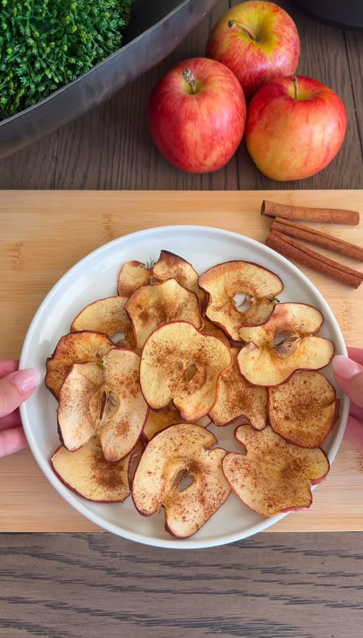 Air Fryer Cinnamon Apple Chips