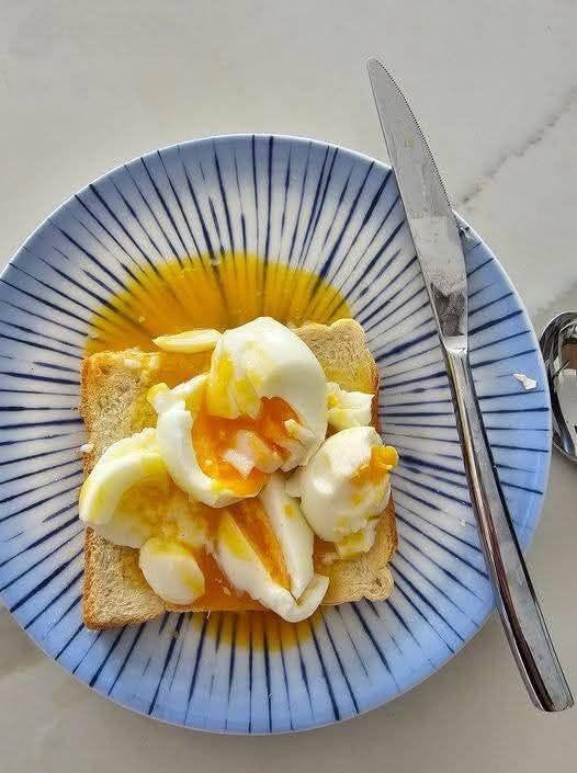 jammy eggs on toast